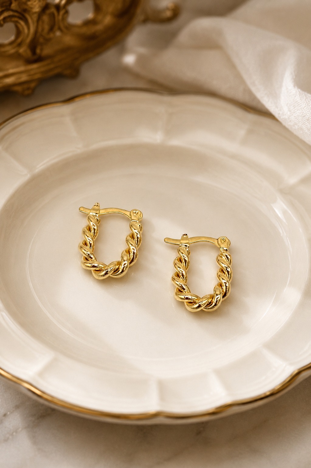CANDONGA ENTORCHADA ORO LAMINADO 18K