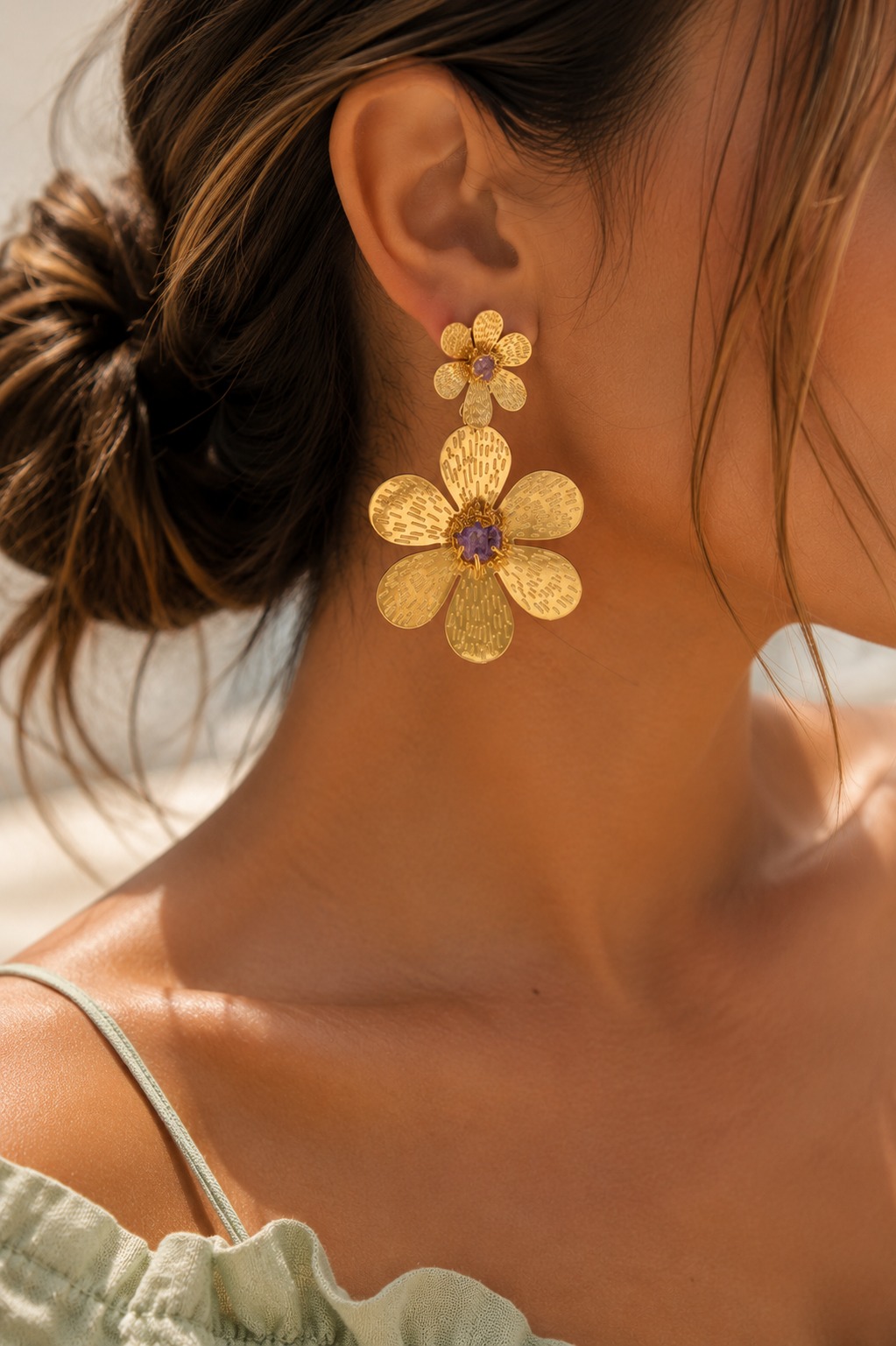 ARETE DOBLE FLOR BRONCE ORO AMATISTA