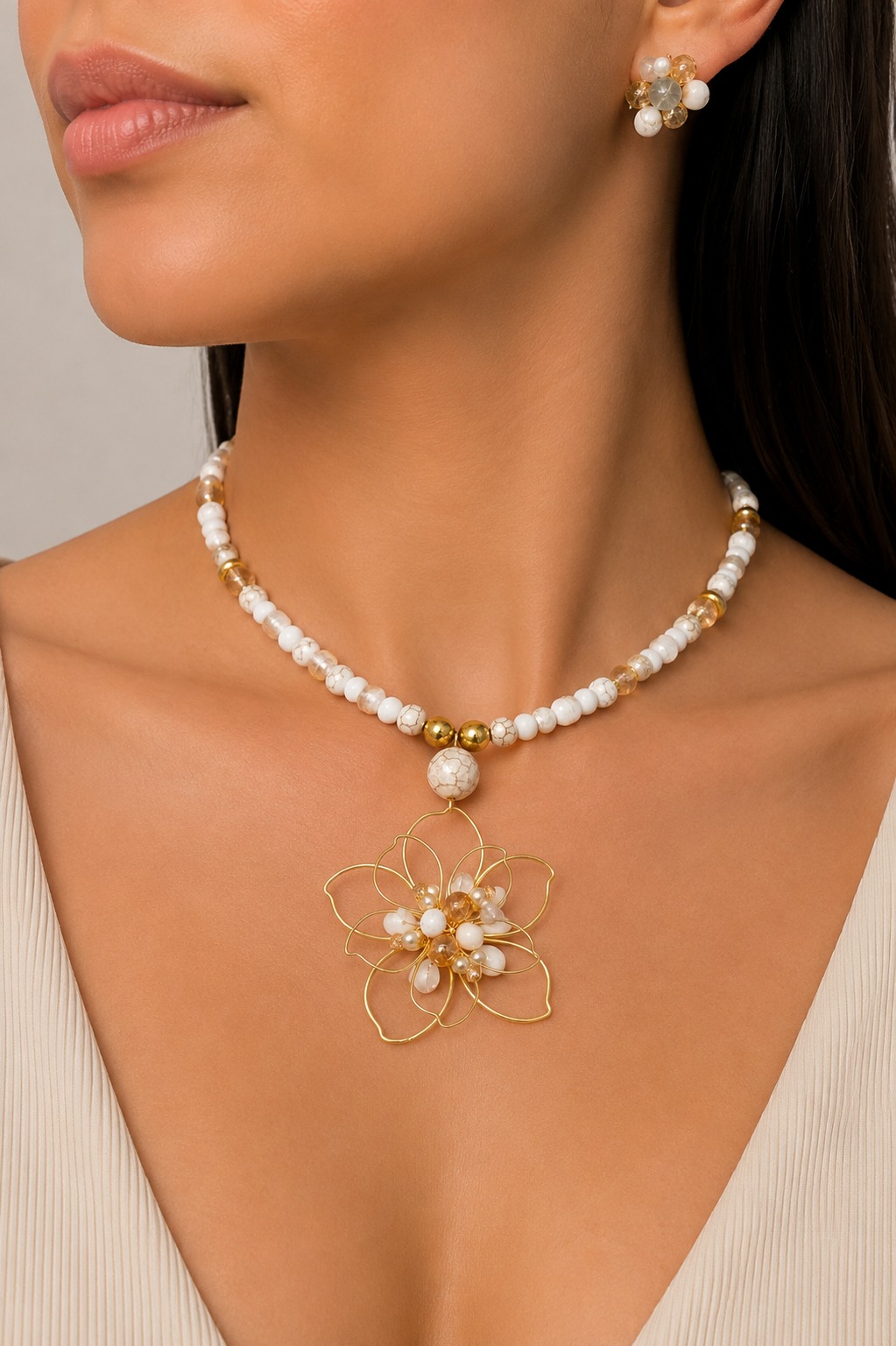 GARGANTILLA FLOR BLANCA