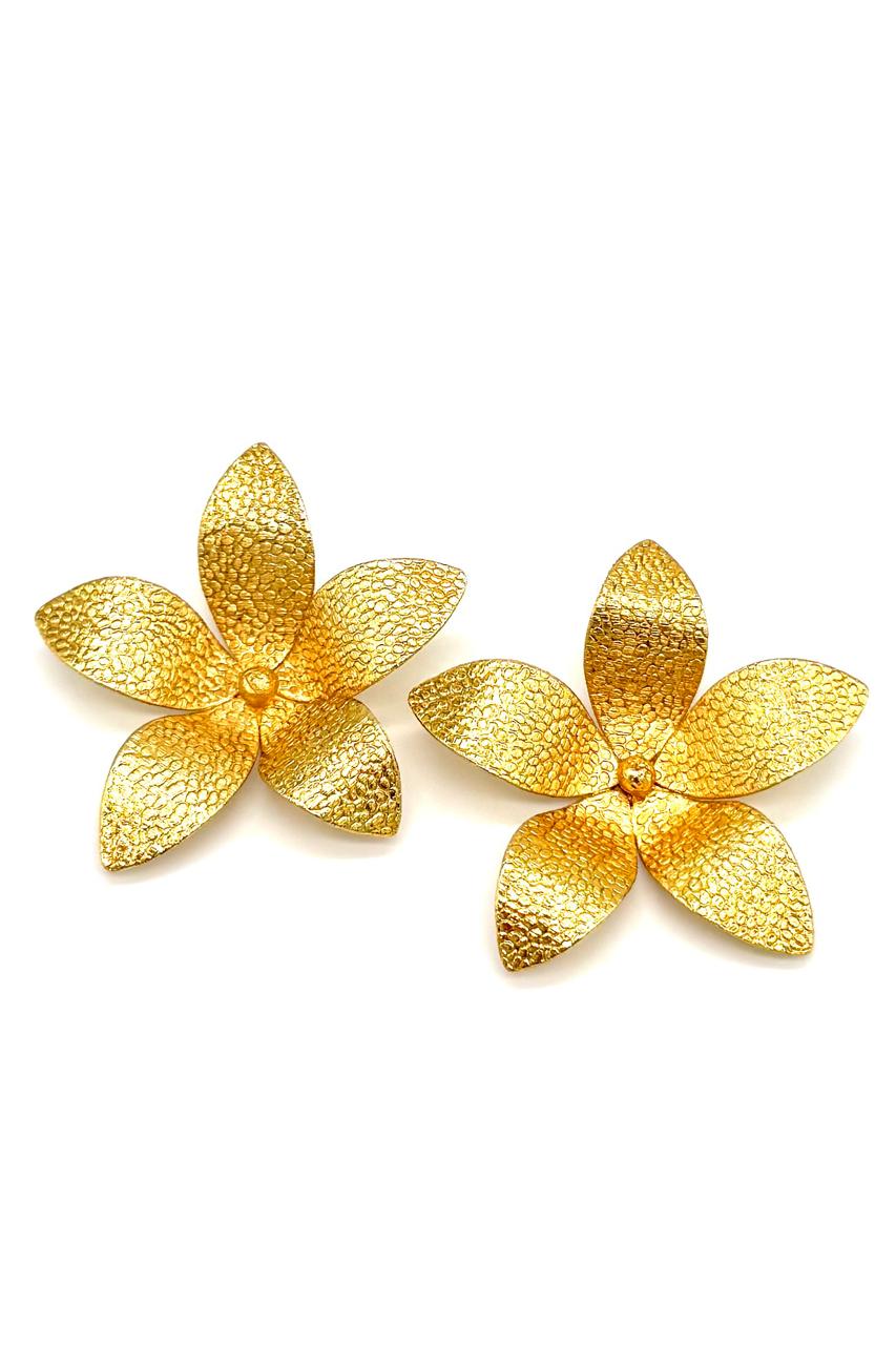 ARETES FLOR MARTILLADA BRONCE ORO