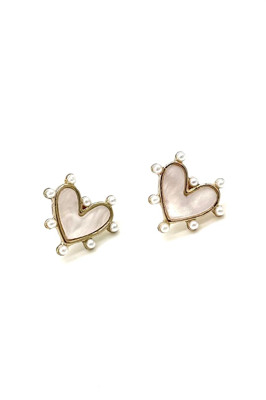 ARETES NACARADOS CORAZÓN