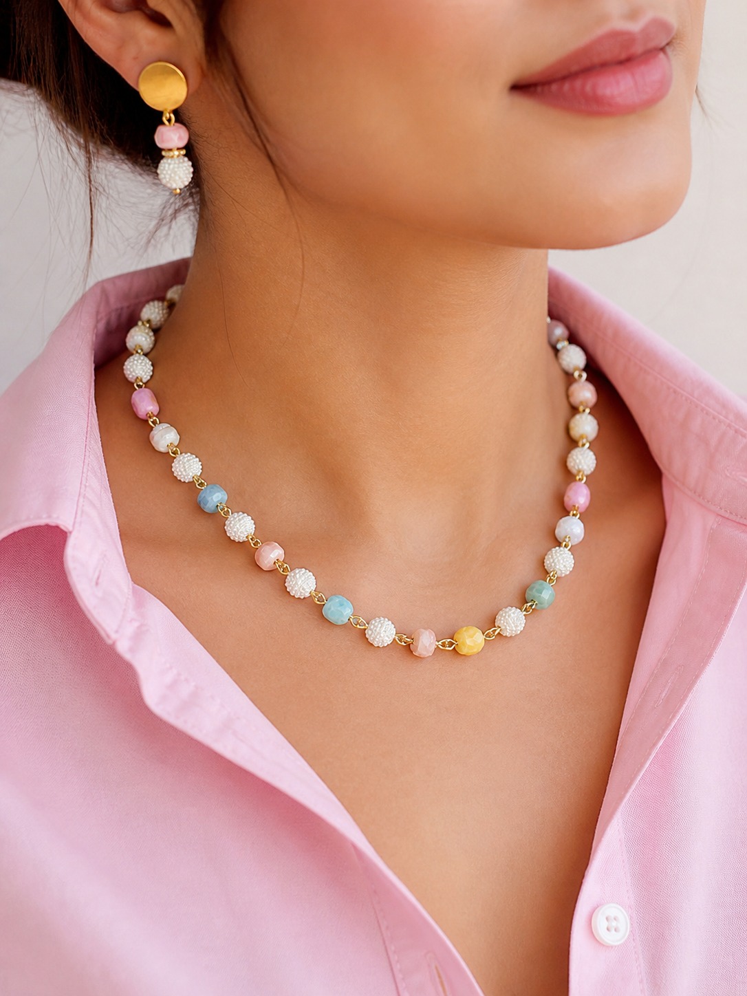 COLLAR MORITAS CRISTA PIEDRA