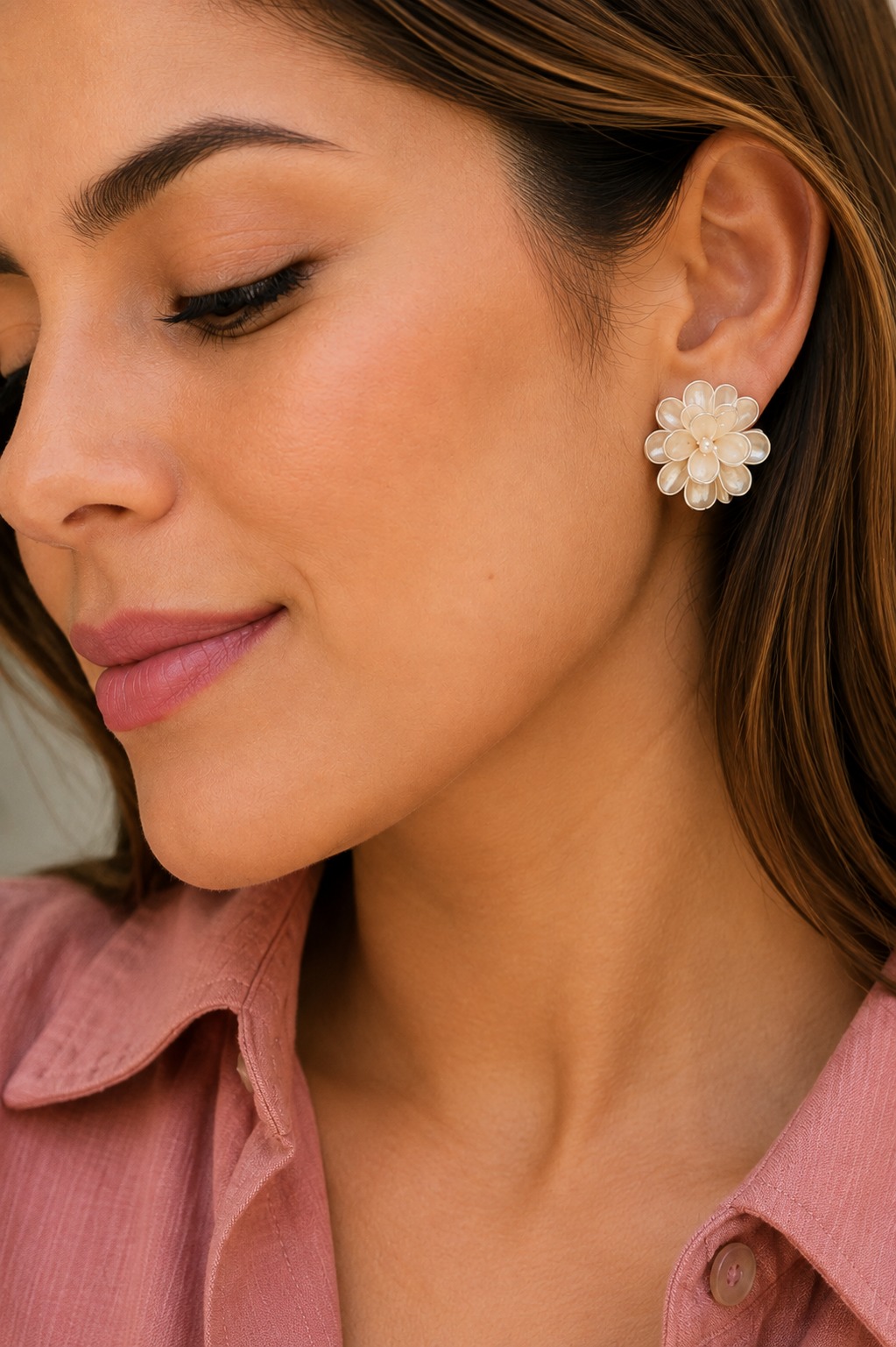 ARETES PÉTALOS TRAVIESOS