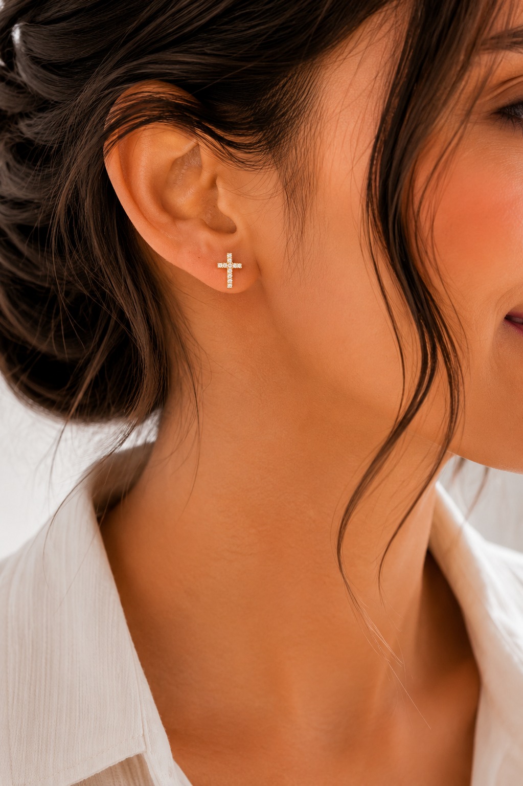 ARETES CRUZ ZIRCÓN ORO LAMINADO